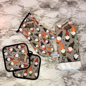 CLEARANCE-Halloween gnomes oven mitt, pot holder, towel set